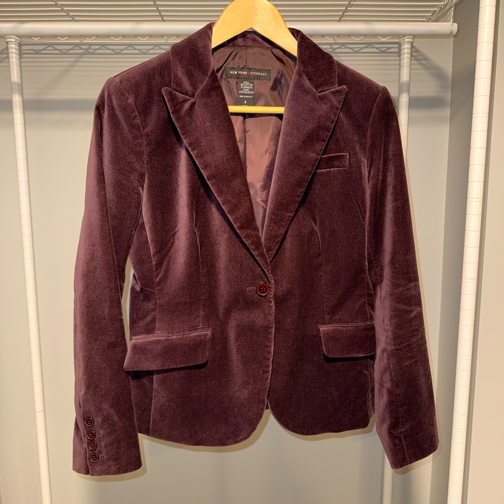 NY & Co plum velvet blazer